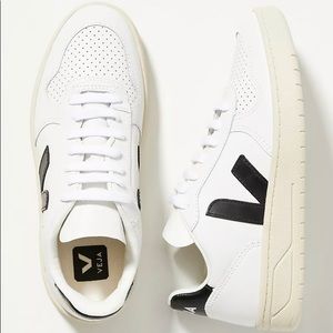 Veja v10 size 40 (women’s, black)